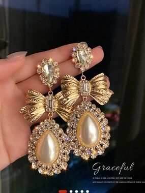Gold Bow Teardrop Pearl Earrings with Clear Crystals - White Pearls